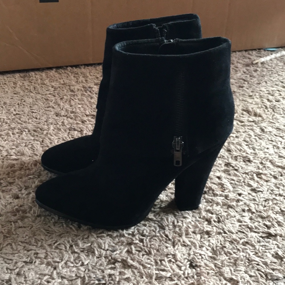 Forever 21 Black booties